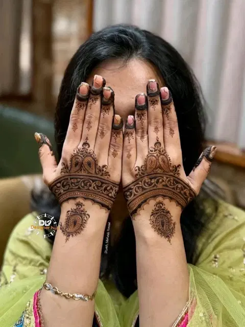 aesthetic bridal full hand mehndi design