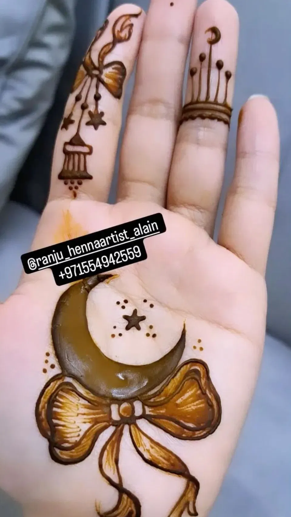 Arabic Simple Finger Mehndi Design with Moon for Eid (2)