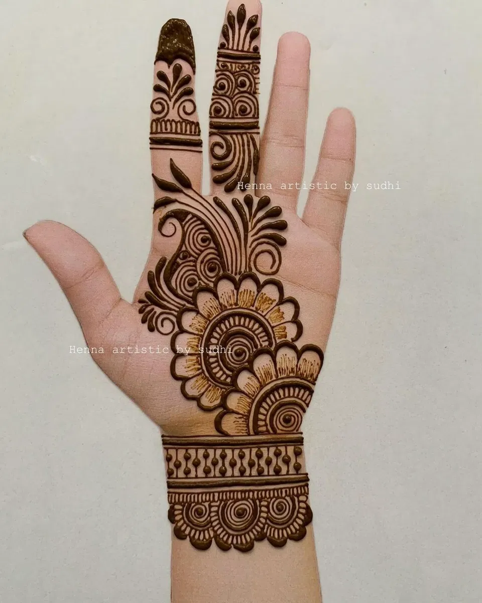 Arabic Simple Front Hand Mehndi Design with Gol Tikki (3)