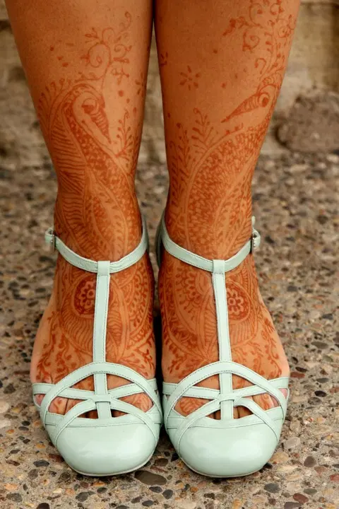 bridal foot mehndi design