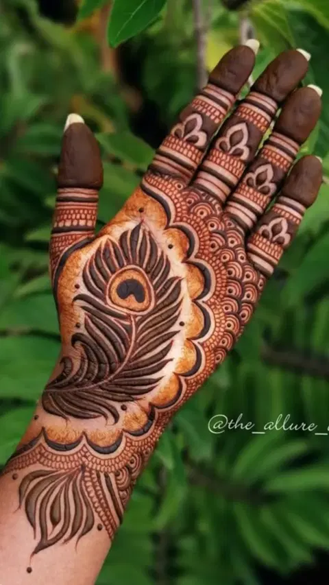 bridal stylish peacock front hand mehndi design