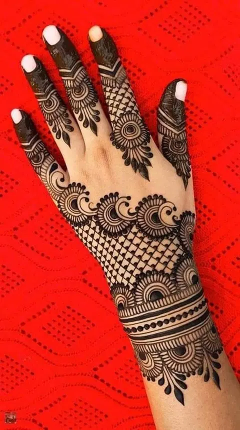 royal simple back hand mehndi design