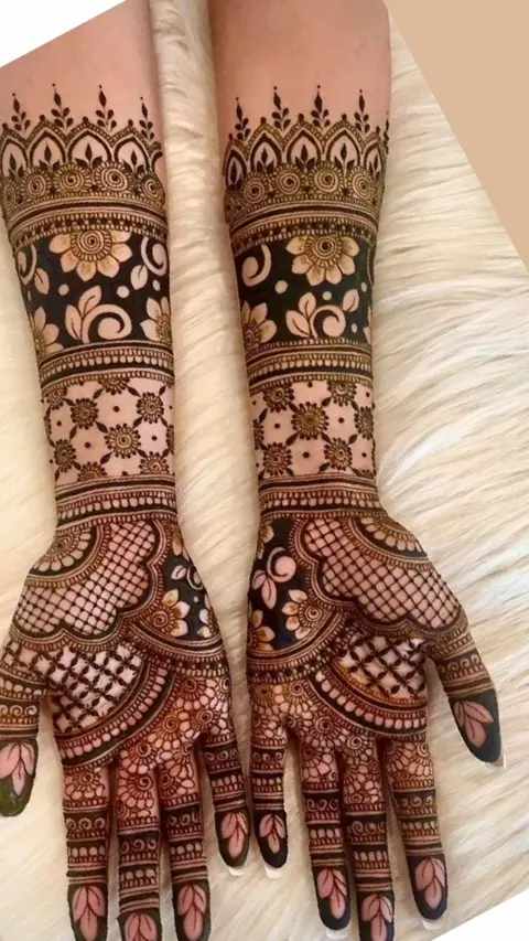 arabic bridal figure back hand mehndi design