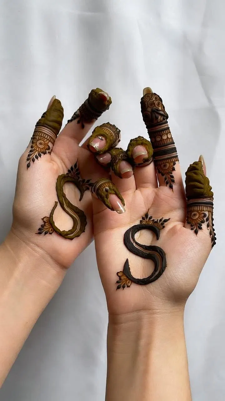 Simple Stylish Finger Mehndi Design with Hidden Name (2)
