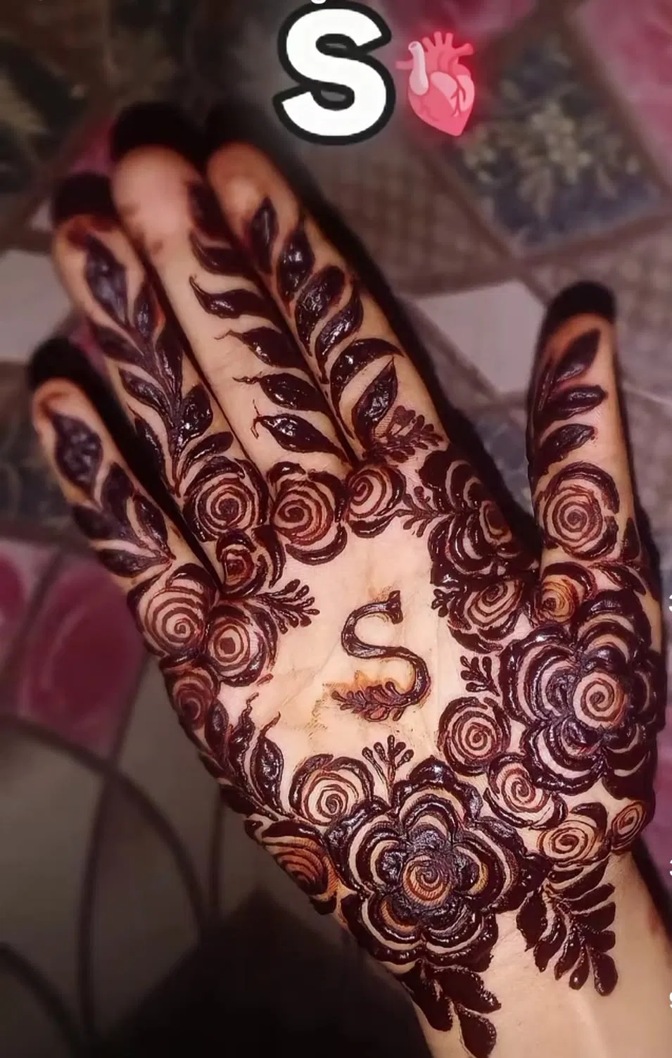 Arabic Stylish Mehndi Design with Hidden Name (3)