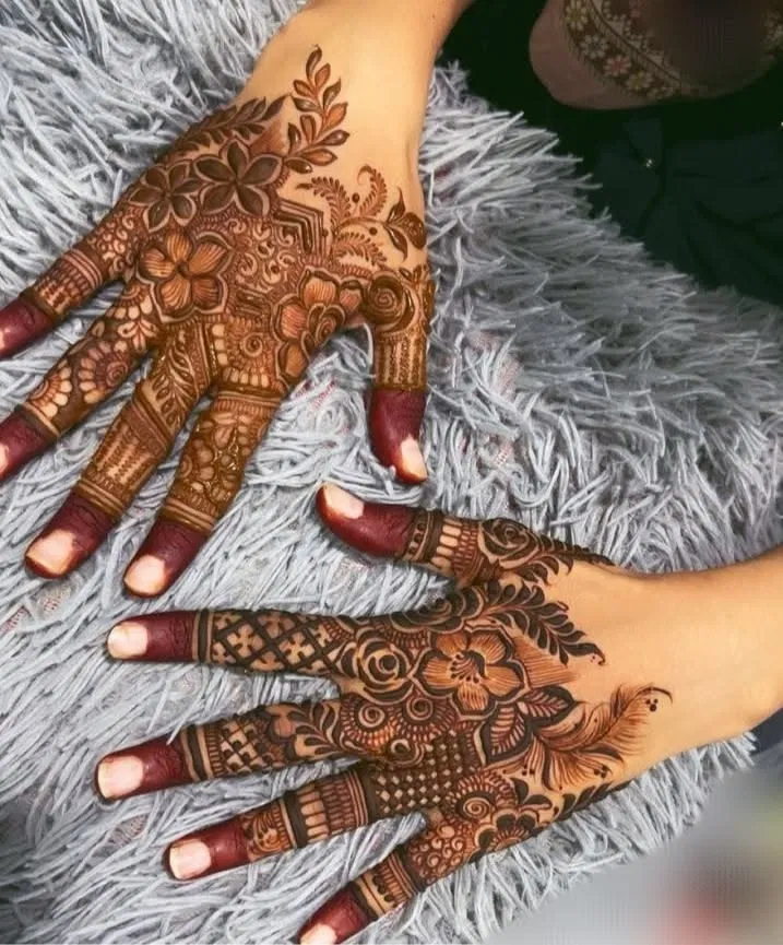 Aesthetic Royal Finger Mehndi Design (3)