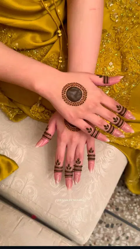 simple arm mehndi design