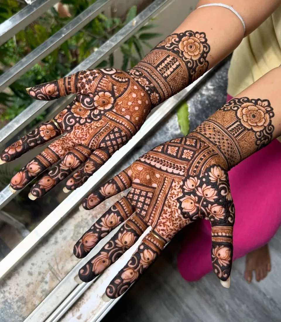 Bridal Royal Front Hand Mehndi Design for Teej