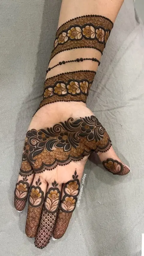 bridal simple circle arm mehndi design