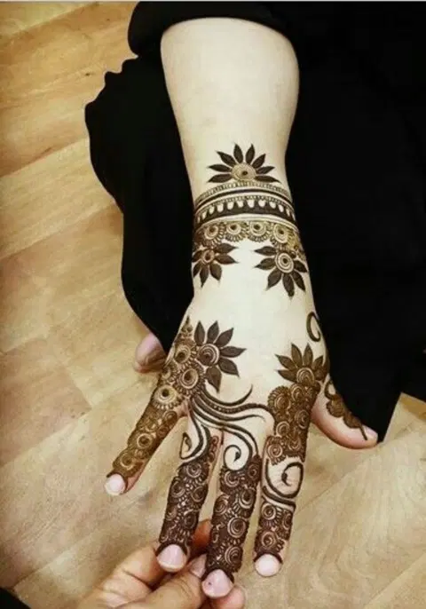 arabic stylish deity arm mehndi design