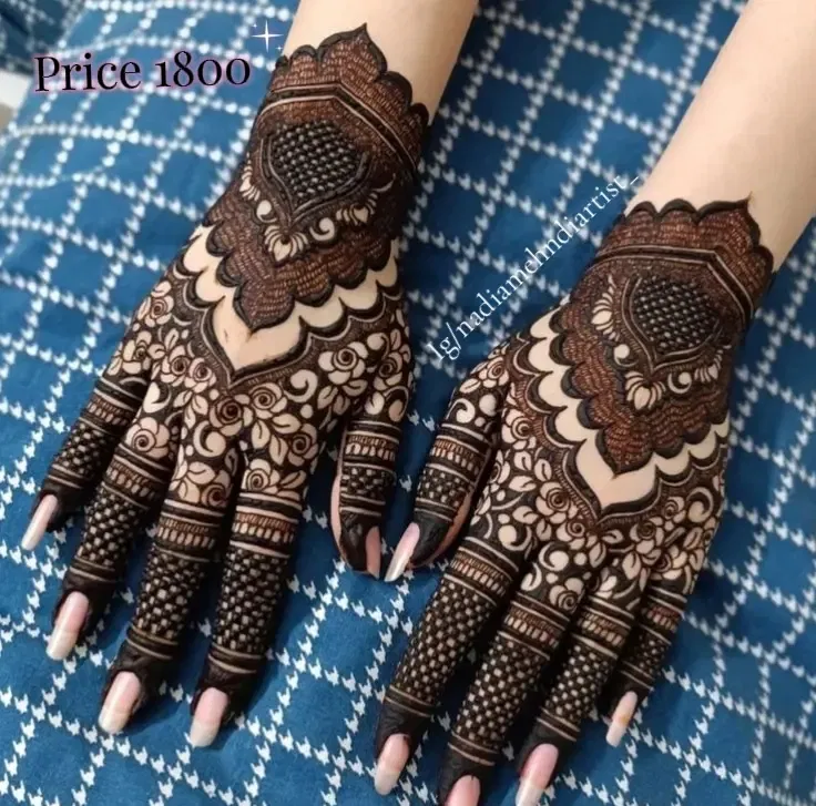 Aesthetic Bridal Back Hand Mehndi Design for Eid (5)