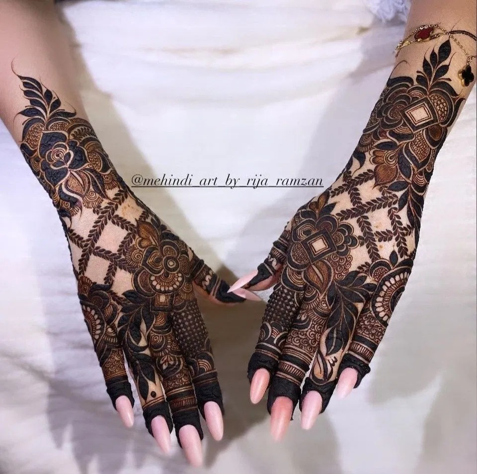 Dubai Royal Back Hand Mehndi Design (2)