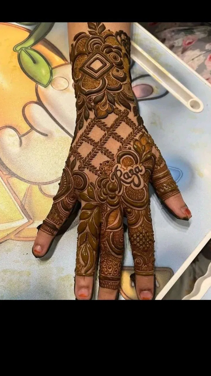 Dubai Stylish Arm Mehndi Design (2)
