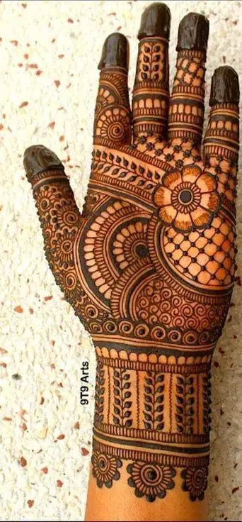 bridal indian circle back hand mehndi design