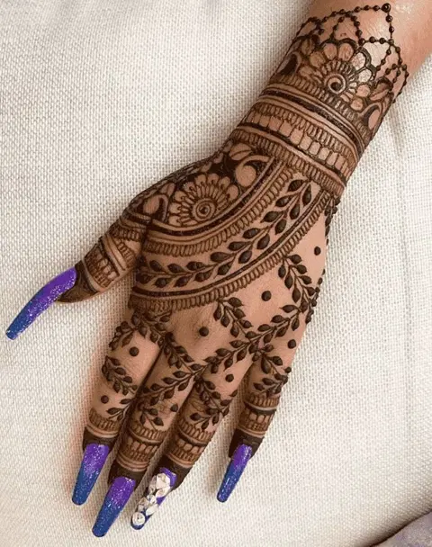 indian simple back hand mehndi design