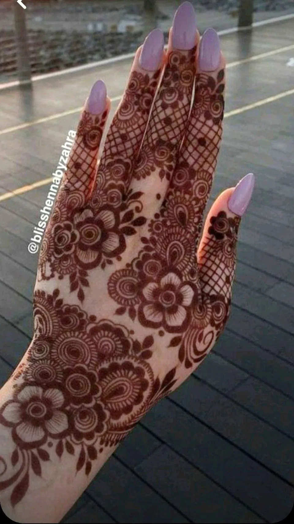 Arabic Dubai Back Hand Mehndi Design with Flowers for Eid (5)