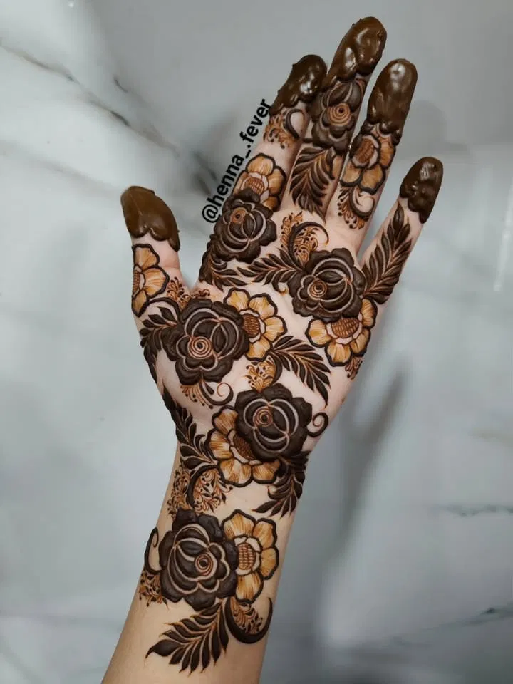 Arabic Dubai Front Hand Mehndi Design with Flowers (8)