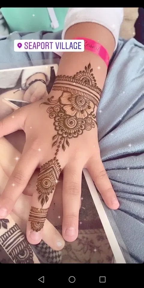 arabic simple front hand mehndi design