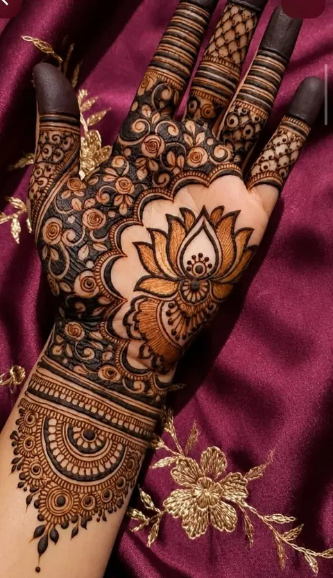 arabic stylish lotus front hand mehndi design