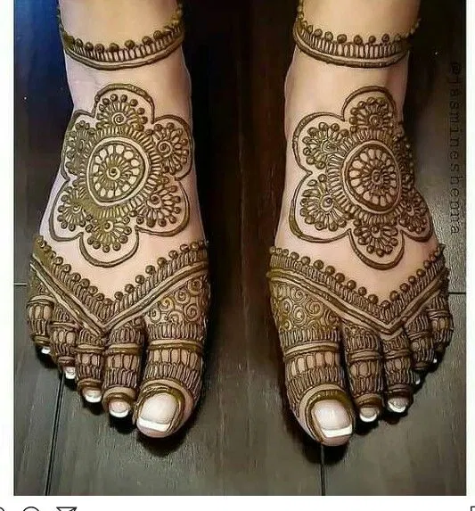 Bridal Back Hand Mehndi Design (4)