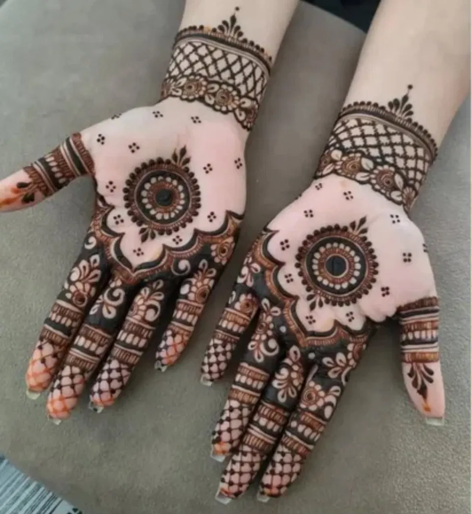 Front Hand Mehndi Design with Gol Tikki for Karwa Chauth
