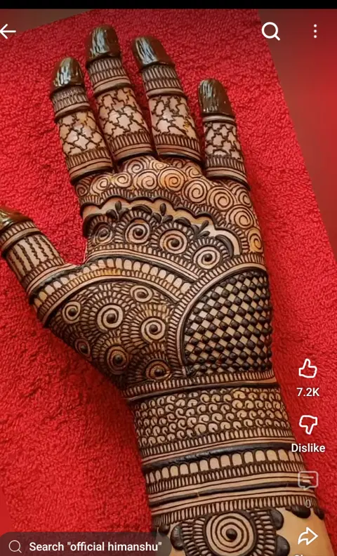 bridal stylish front hand mehndi design