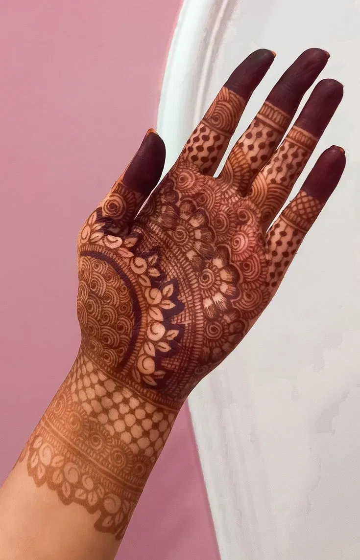 Aesthetic Simple Back Hand Mehndi Design for Diwali
