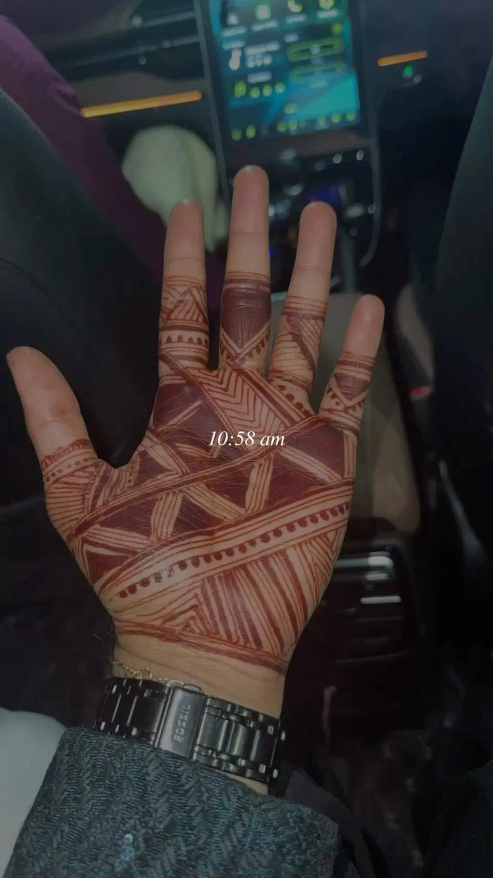 Minimal Back Hand Mehndi Design