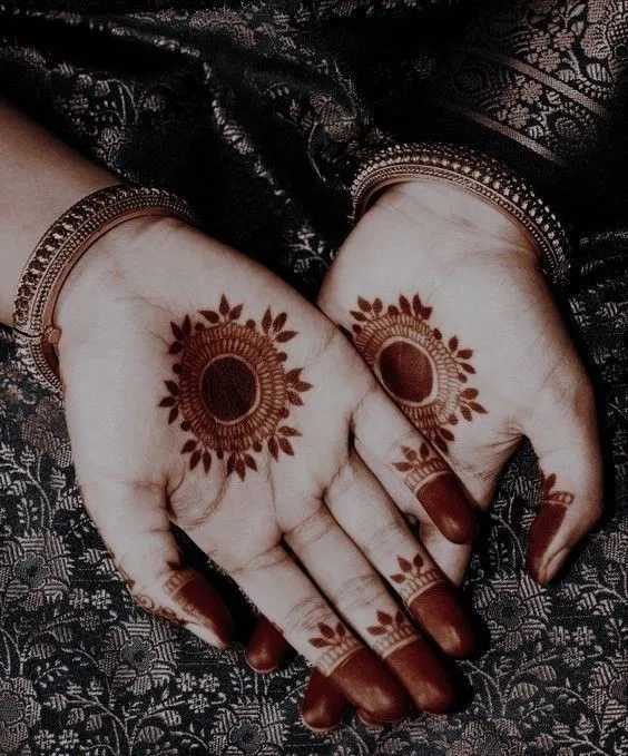 Aesthetic Pakistani Front Hand Mehndi Design with Gol Tikki and Moon for Diwali