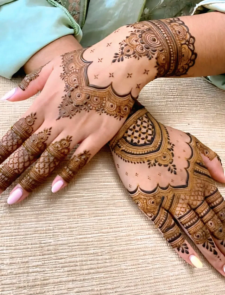 Bridal Simple Back Hand Mehndi Design
