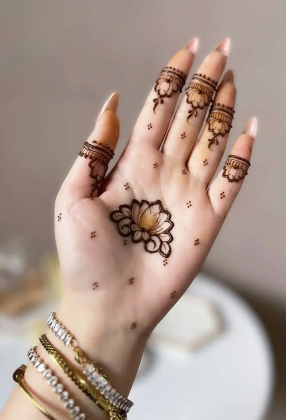 Aesthetic Minimal Finger Mehndi Design with Flowers, Jaal and Lotus for Diwali (3)