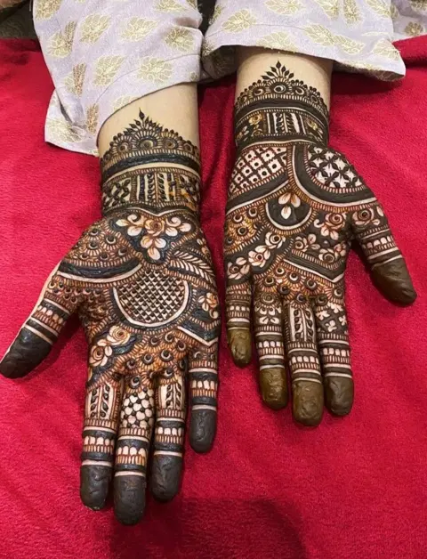bridal royal finger mehndi design
