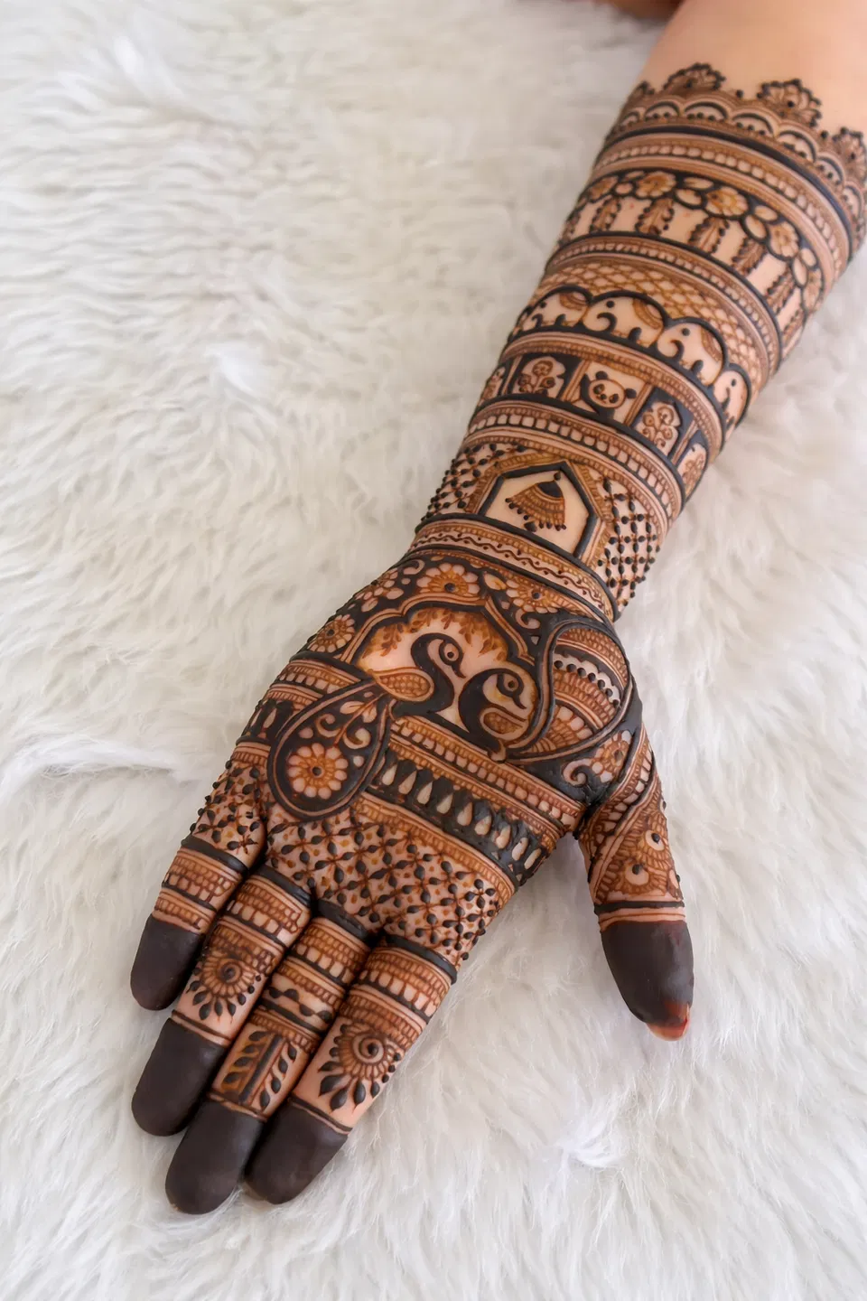 Bridal Indian Back Hand Mehndi Design with Peacock for Engagement (2)