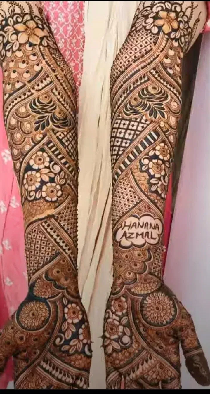 Bridal Dubai Back Hand Mehndi Design with Deity, Figures and Hidden Name (2)