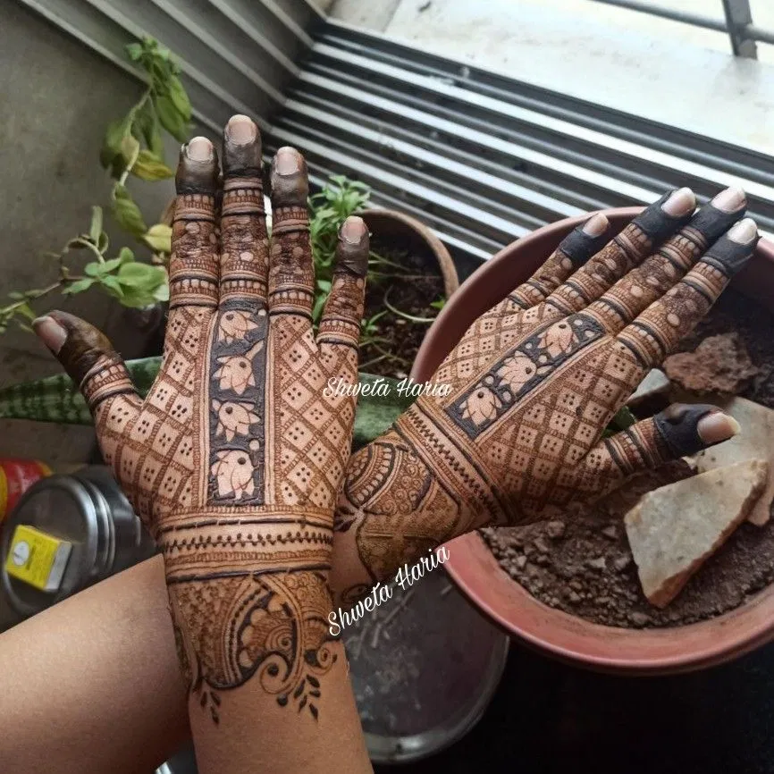 Bridal Indian Back Hand Mehndi Design with Deity and Figures (7)