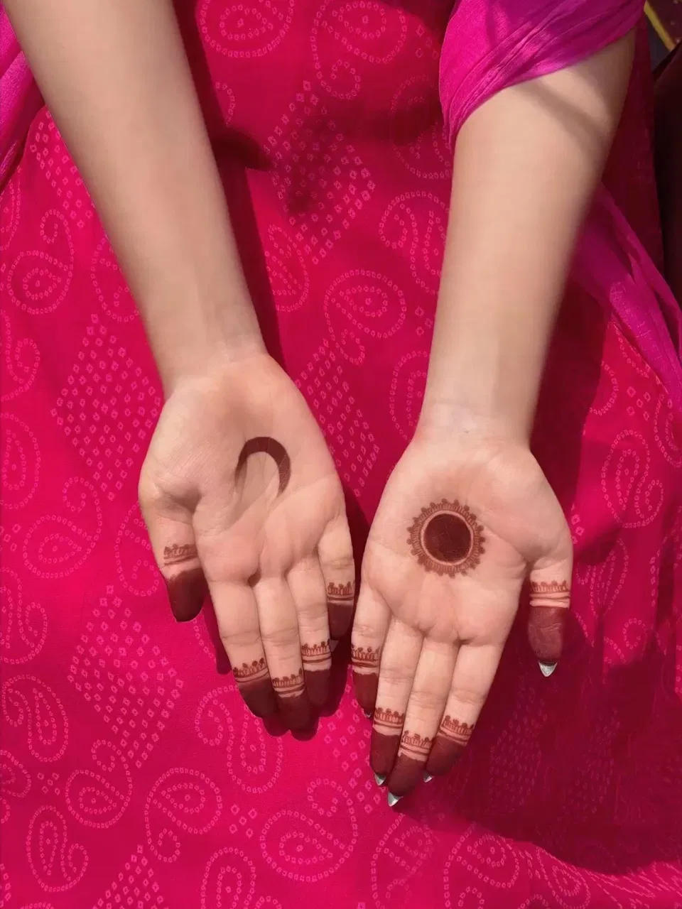 Aesthetic Minimal Front Hand Mehndi Design with Moon