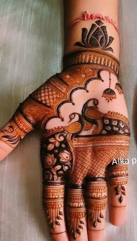 indian deity back hand mehndi design