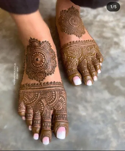 bridal simple circle back hand mehndi design