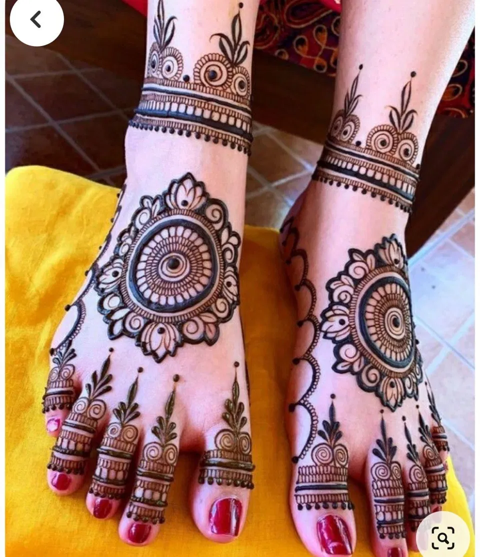 Bridal Simple Foot Mehndi Design (4)