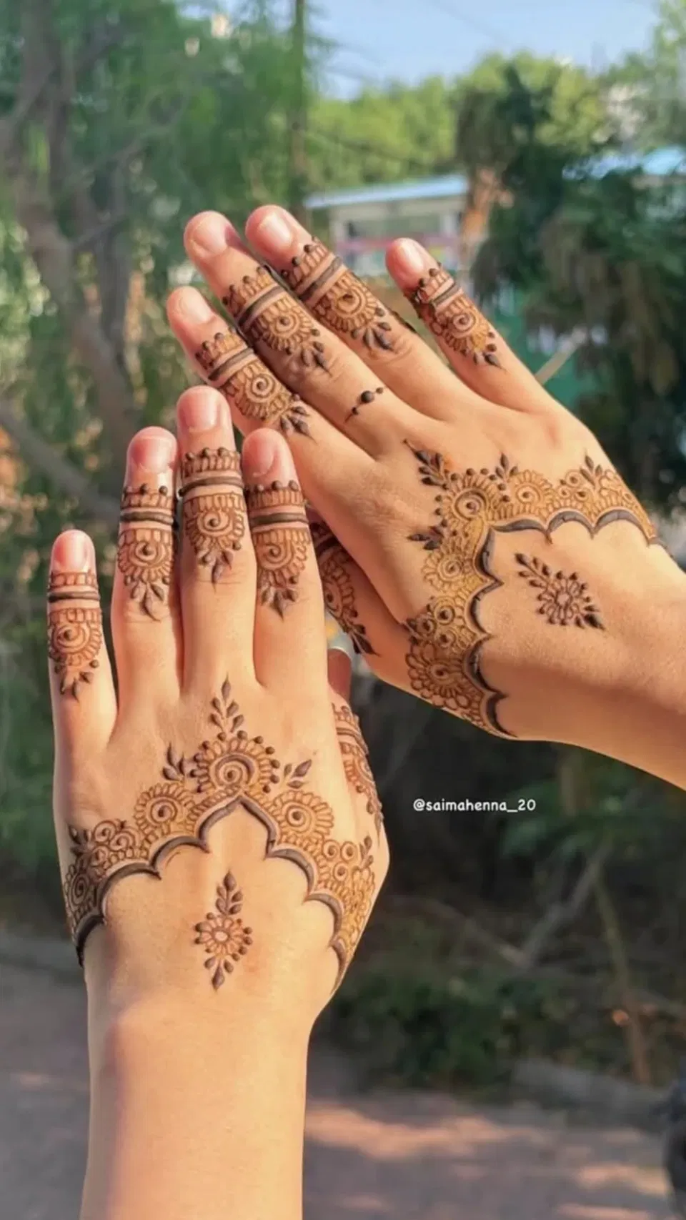 Aesthetic Minimal Back Hand Mehndi Design with Lotus for Eid