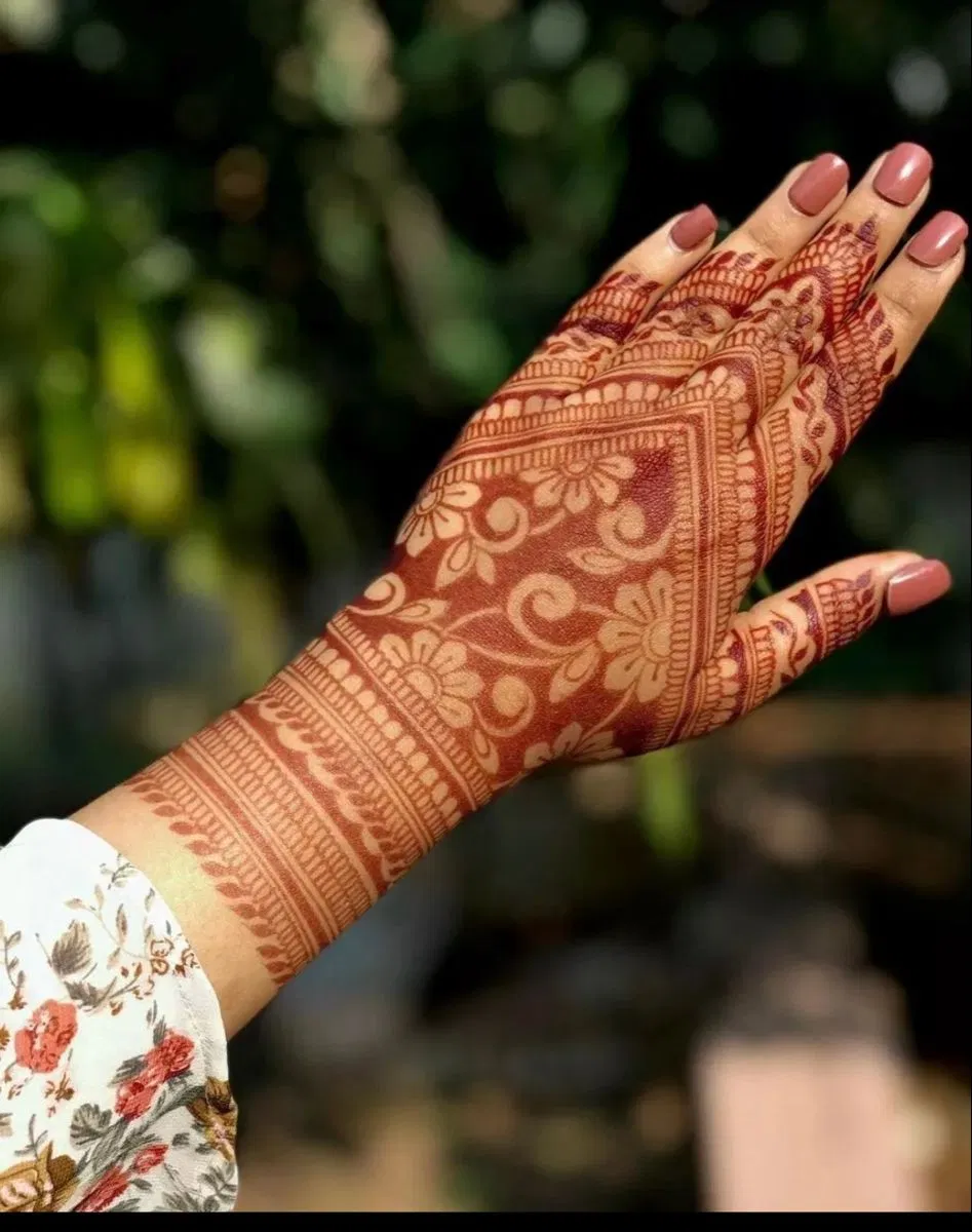 Bridal Indian Back Hand Mehndi Design with Lotus for Engagement
