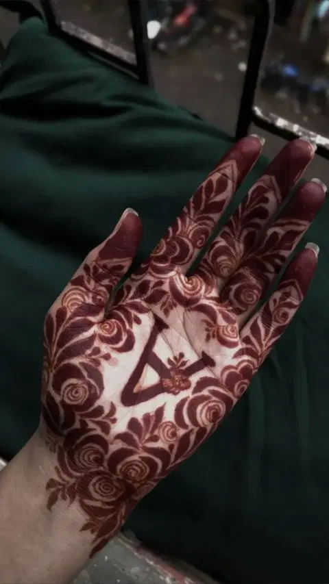 arabic dubai name front hand mehndi design