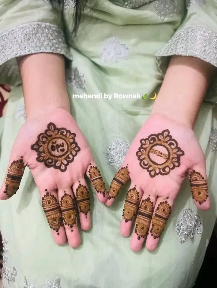 Bridal Minimal Finger Mehndi Design with Gol Tikki and Moon