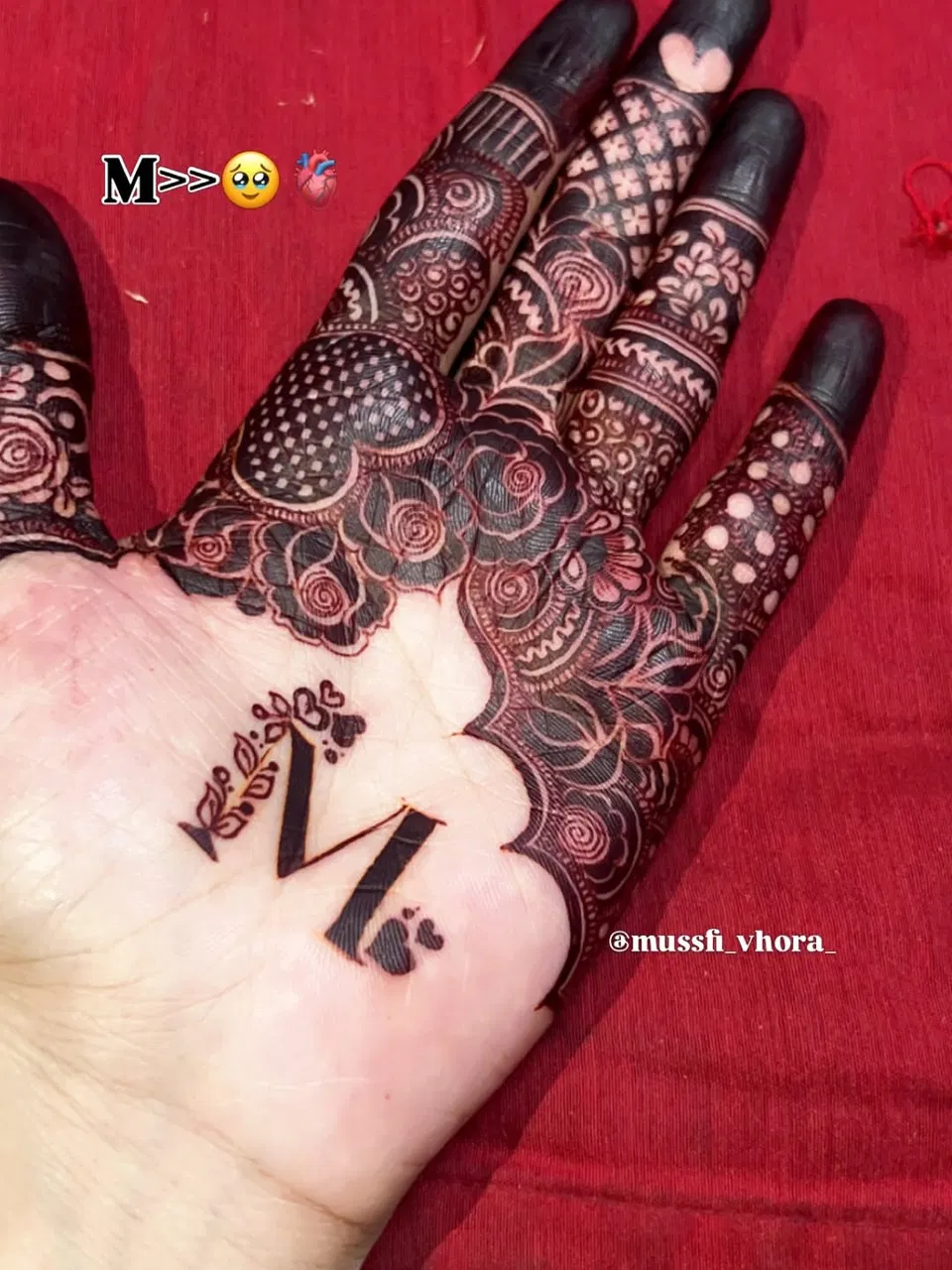 Arabic Simple Mehndi Design with Hearts and Hidden Name
