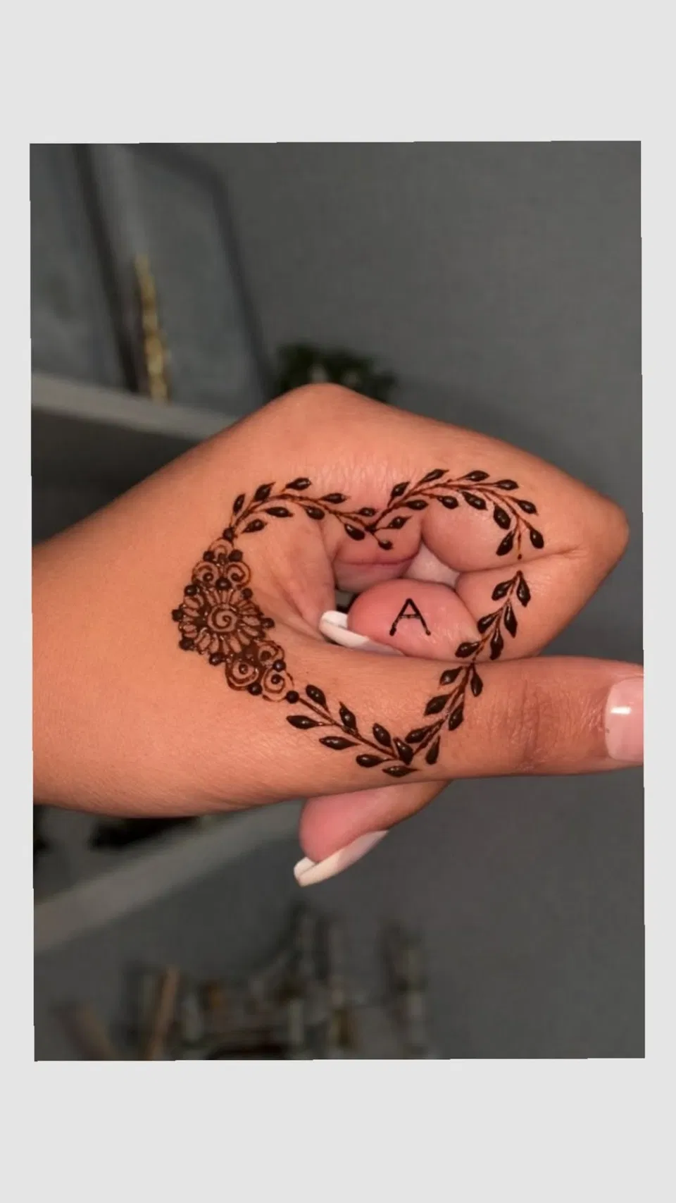 Arabic Simple Finger Mehndi Design with Hearts and Hidden Name