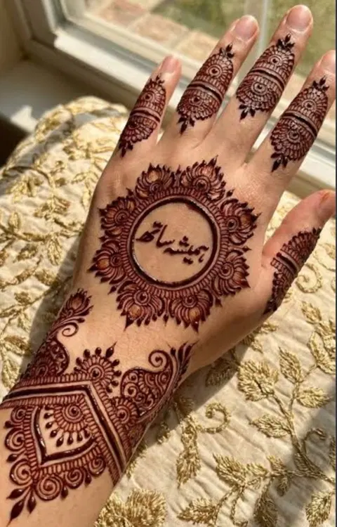 indian simple circle mehndi design