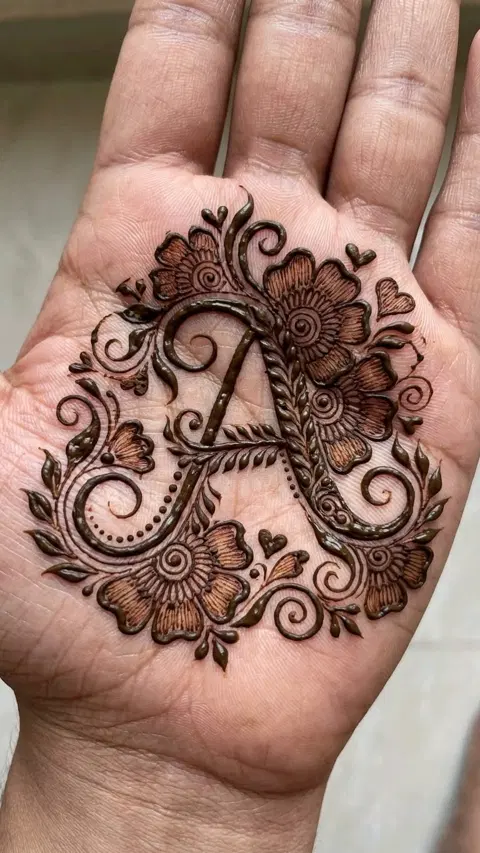 simple stylish name front hand mehndi design