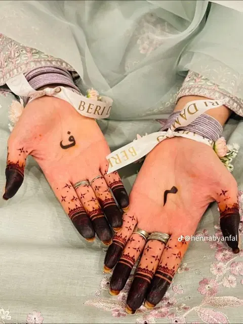 arabic simple name mehndi design