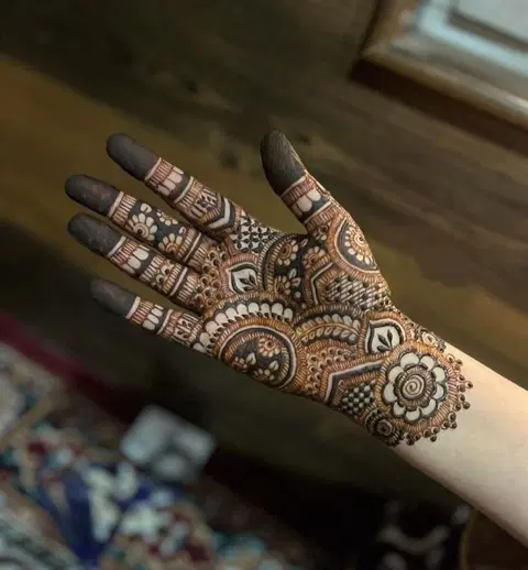 bridal indian front hand mehndi design