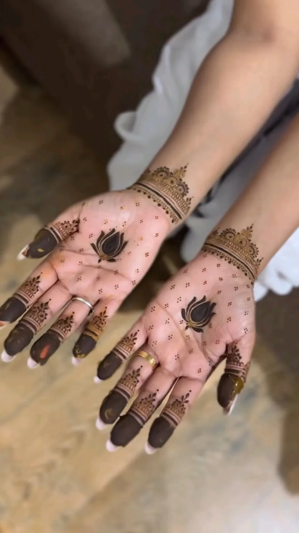 Simple Finger Mehndi Design with Lotus